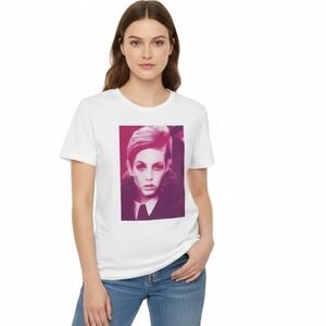 White Twiggy Portrait Graphic Print Tee Shirt Retro Mod Fashion Style Size XS